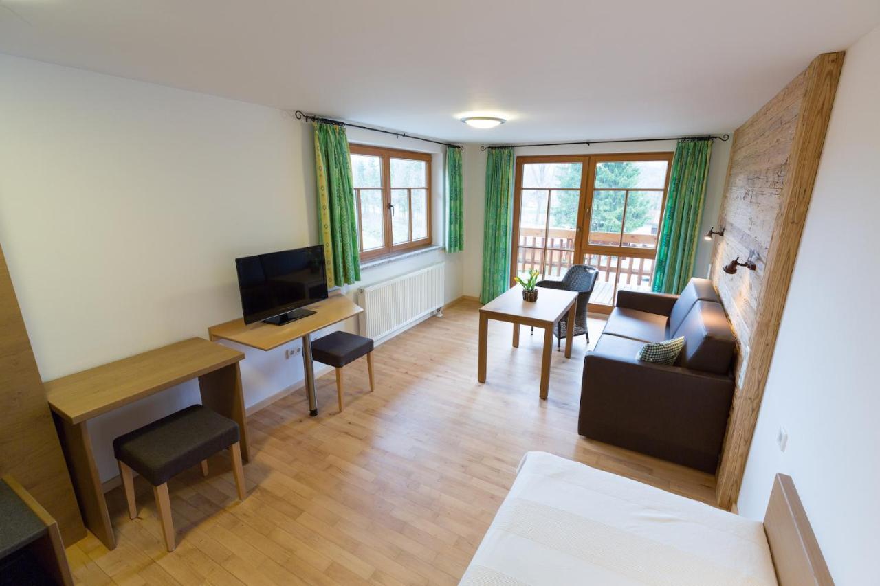 Hotel Und Apartements Im Forellenbach Фишен Экстерьер фото